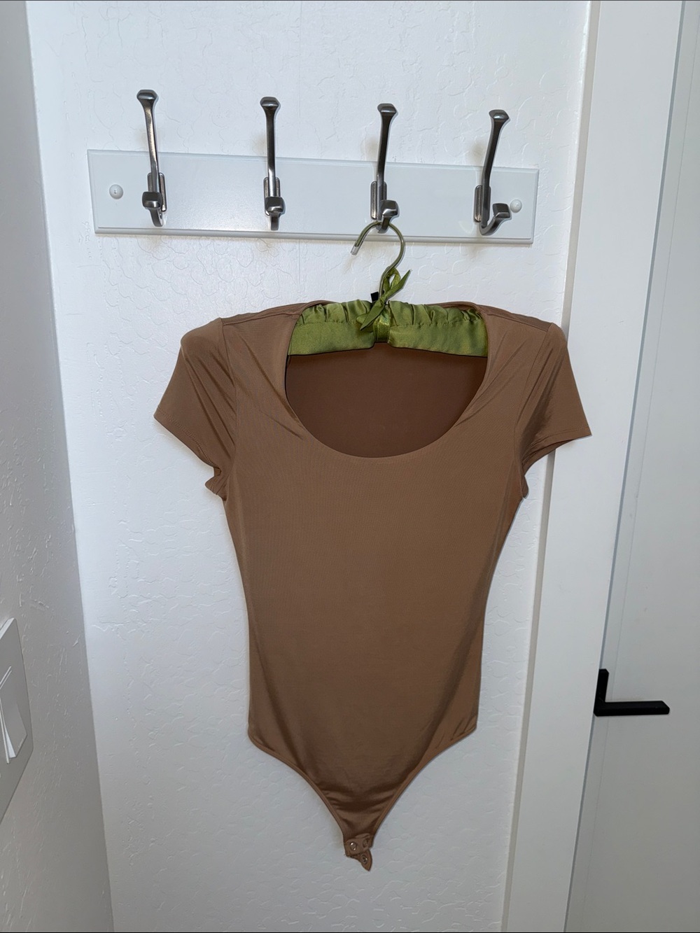 Express Short Sleeve Scoop Neck Bodysuit - Brown
